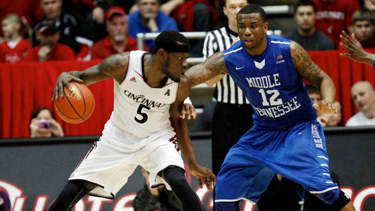 Cincinnati's offense comes alive in 69-48 win